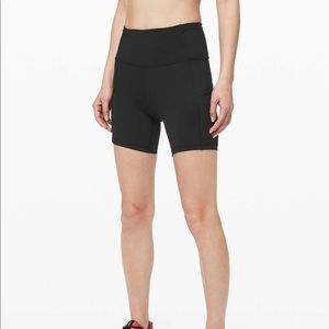 Lululemon Fast and Free High-Rise Short 6" sz 4 black